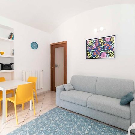 Апартаменти Colourful Flat San Donato Турин Екстер'єр фото